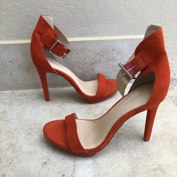 Never been used Calvin klein heels - Picture 2 of 4